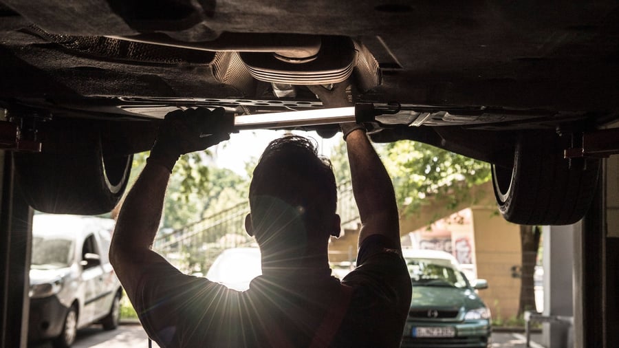 For long repairs: Accident: Does the insurance have to pay for a rental car for months?