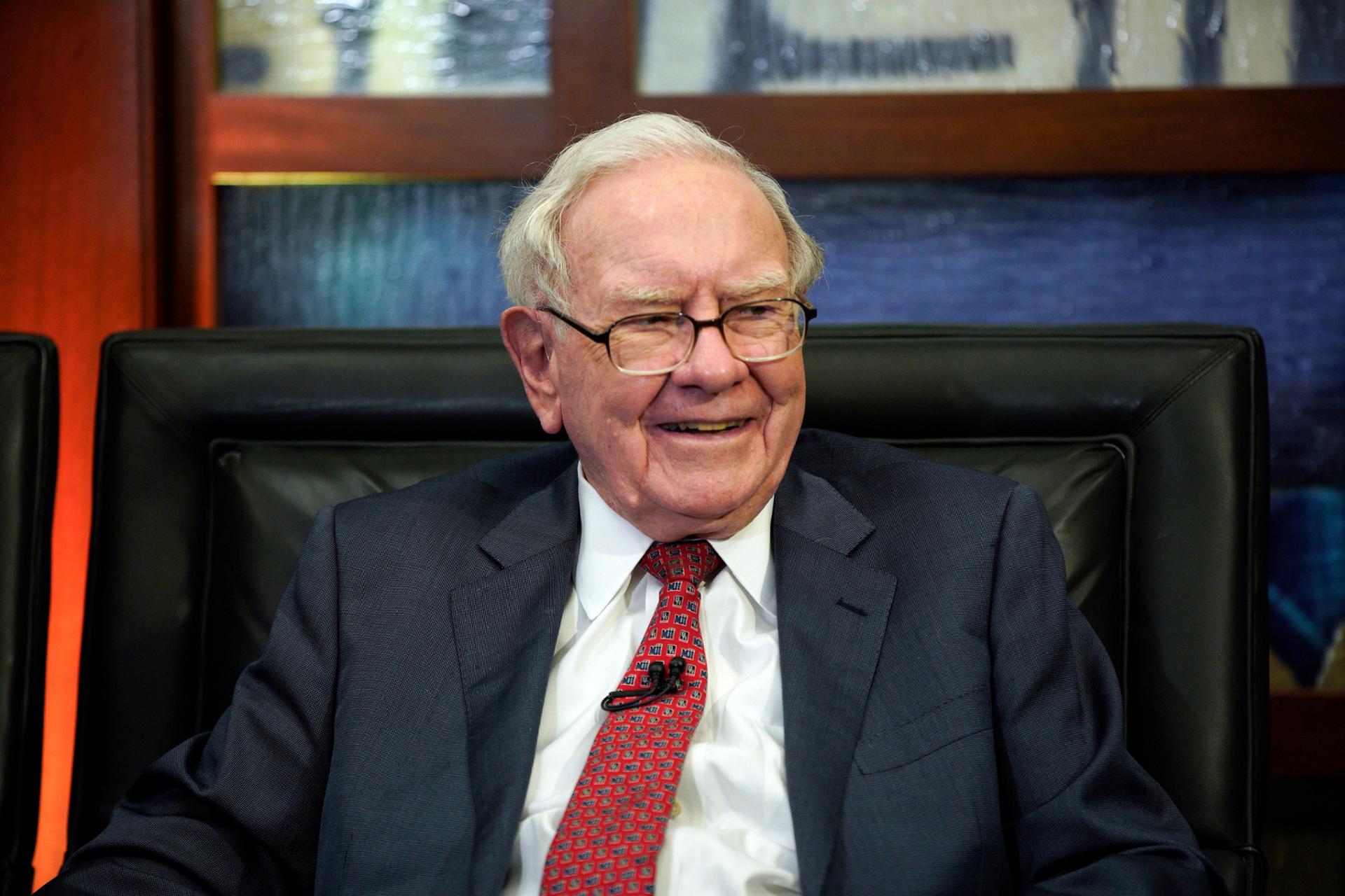 Warren Buffett steps down as Berkshire Hathaway chairman