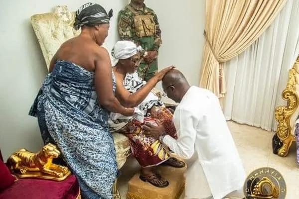 Bawumia pays courtesy call on Asantehemaa Nana Yaa Akyaa II