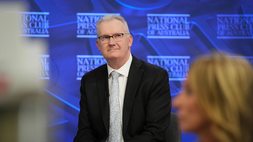 Labor's migration target comes with a political catch