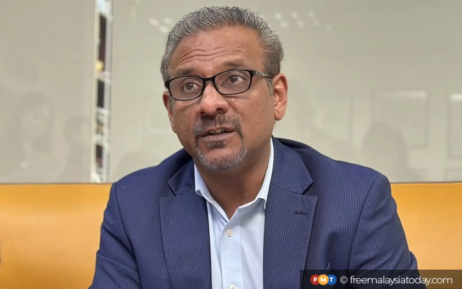 Beri perwakilan DAP pilihan jika mengundi kekal dalam kerajaan, kata Ramkarpal
