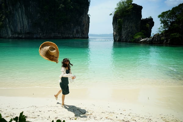 6 places where "no service" becomes a genuine vacation feature