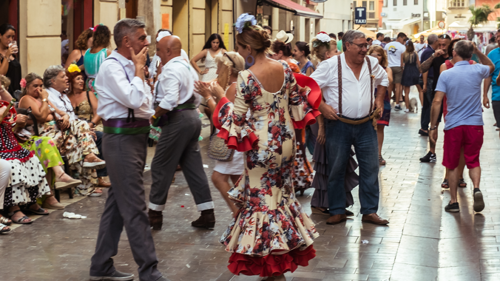 Filming a drunk stranger at Málaga’s Feria could leave you with a €10,000 fine