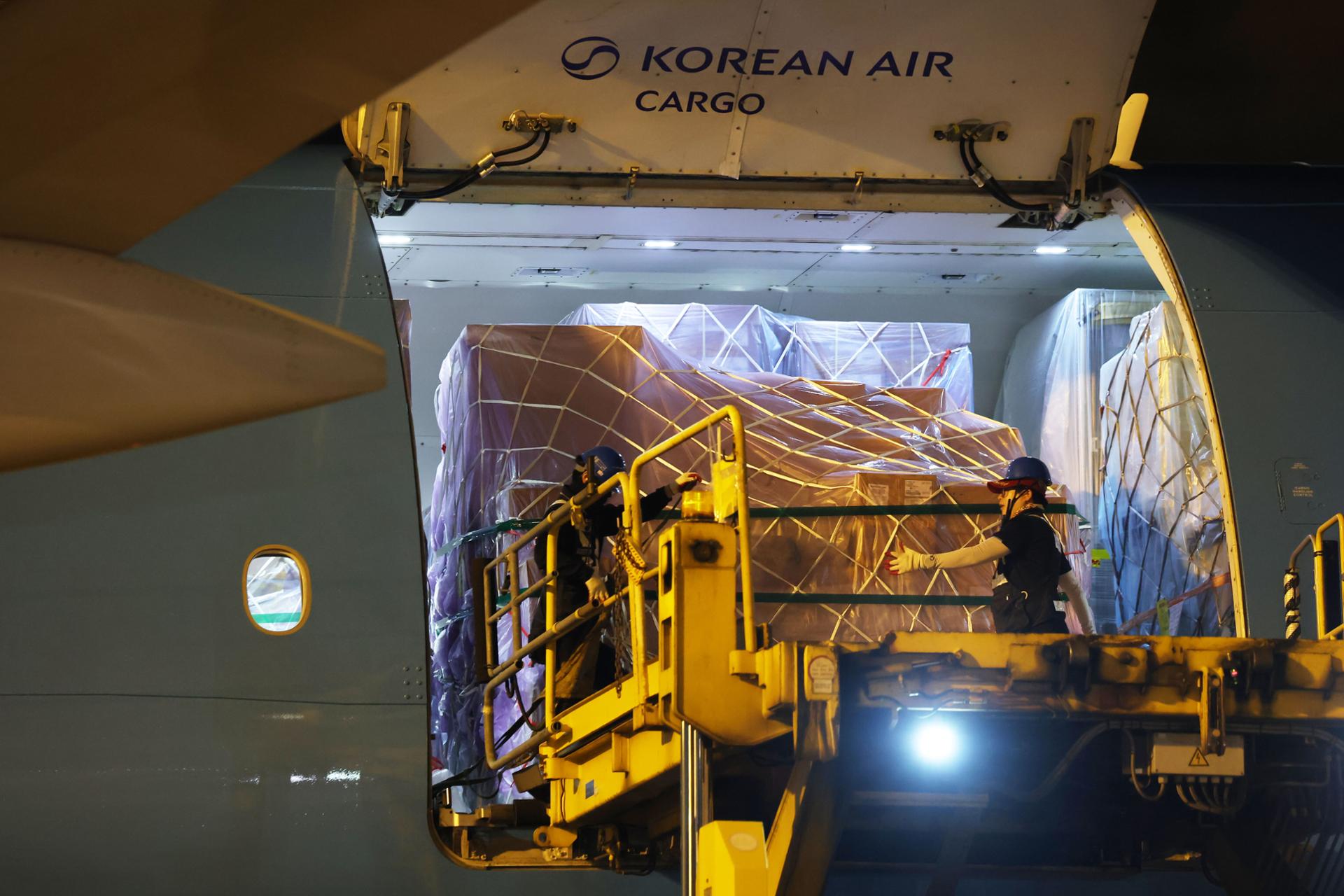 Korea's ICT exports up 140% in July on sustained AI chip demand