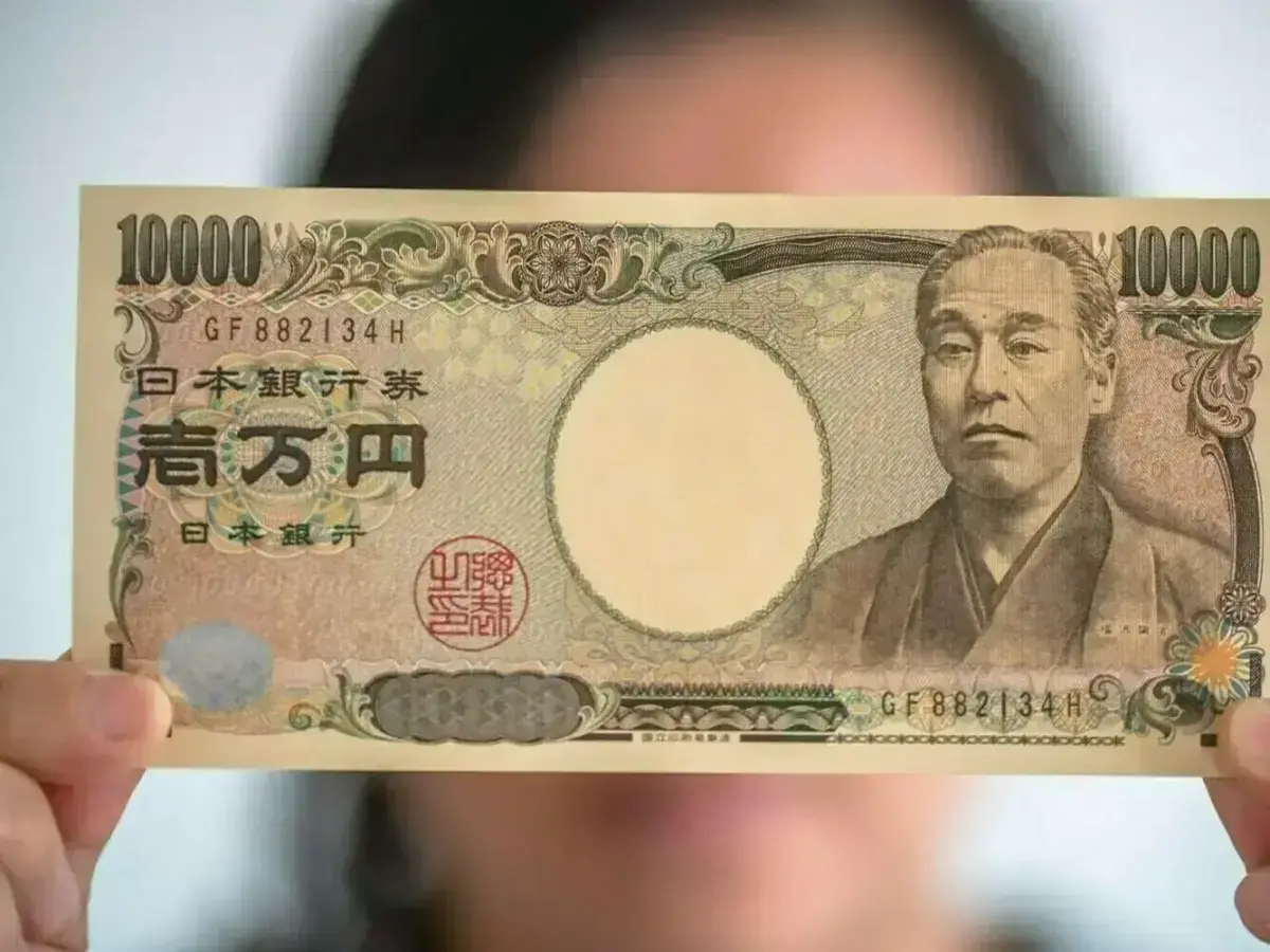 Yen's slide to weekly loss prompts bets for another intervention