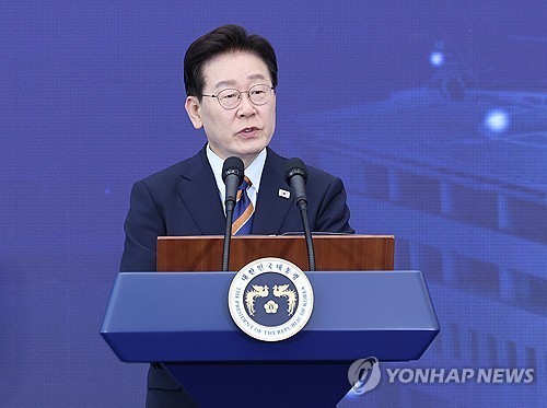 Lee believes Nat'l Assembly should decide constitutional revision: presidential office