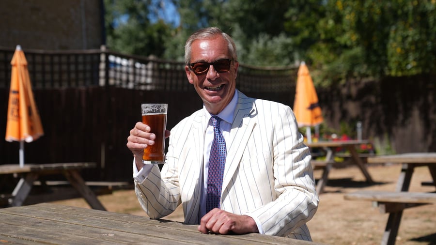 Großbritannien: Wahl in Clacton: Nigel Farage erklärt sich zum Sieger