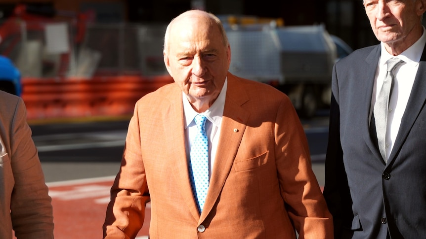 Alleged sexual touching left complainant 'squirming', Jones trial hears