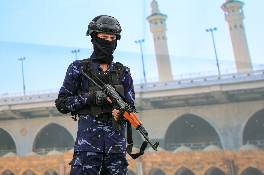 Saudi Arabia issues ‘hostile aerial threat’ alert, explosions heard in Riyadh