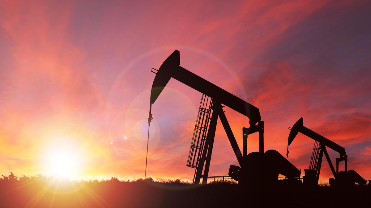 Crude oil futures rise as US signals intensified economic pressure on Iran