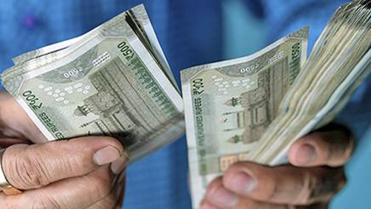 Indian bonds poised for positive start on lower oil prices, Treasury yields