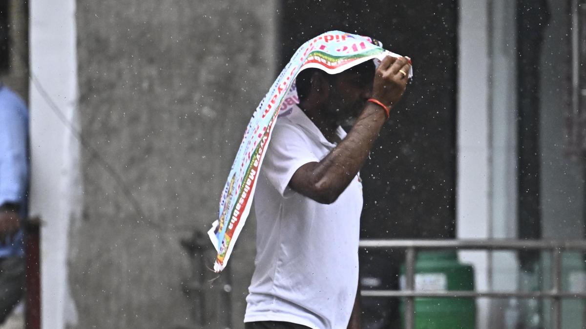 Sudden heavy rain lashes parts of city on August 3, Kapra records 51 mm rainfall in one hour