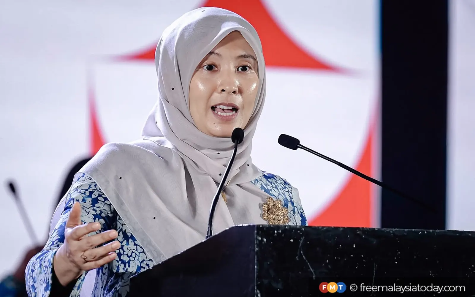 Kamu tak boleh puaskan hati semua, kata Nurul Izzah