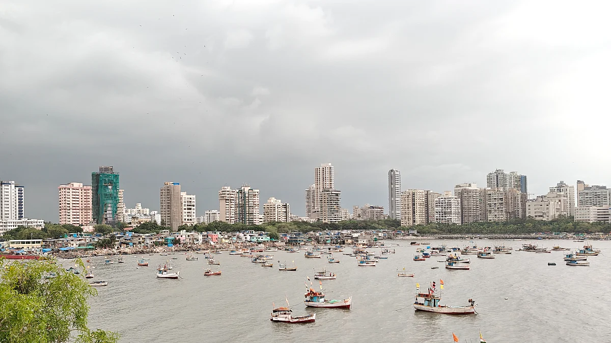 Mumbai Weather Update: Light To Moderate Rain, Cloudy Skies Continue; No IMD Alert For City This Weekend