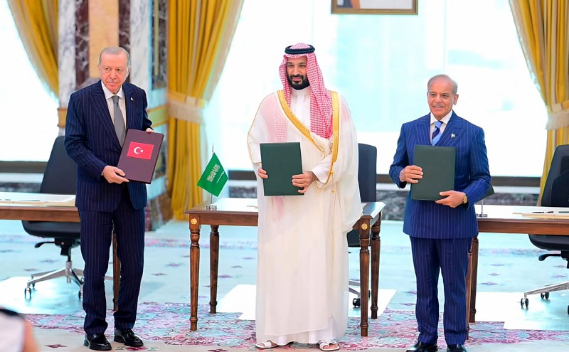Makkah defence pact should be viewed in the right context