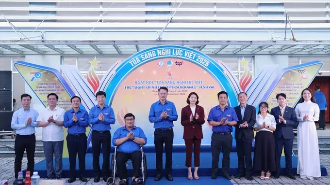 “The light of Vietnam perseverance” program honors outstanding disabled youth