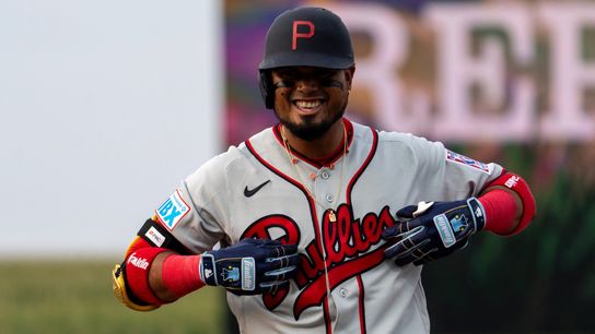 Phillies Rout Twins In Lopsided Field Of Dreams Game