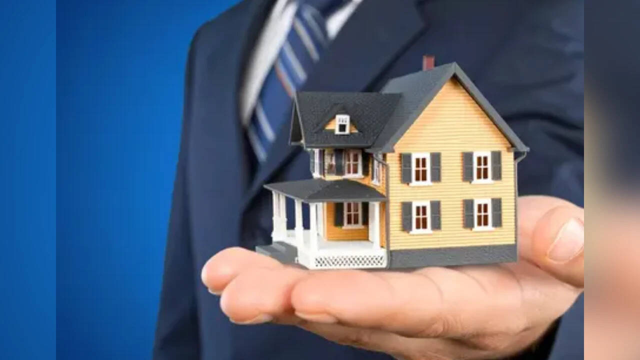 Real estate developers must work closely with municipalities: Housing min official