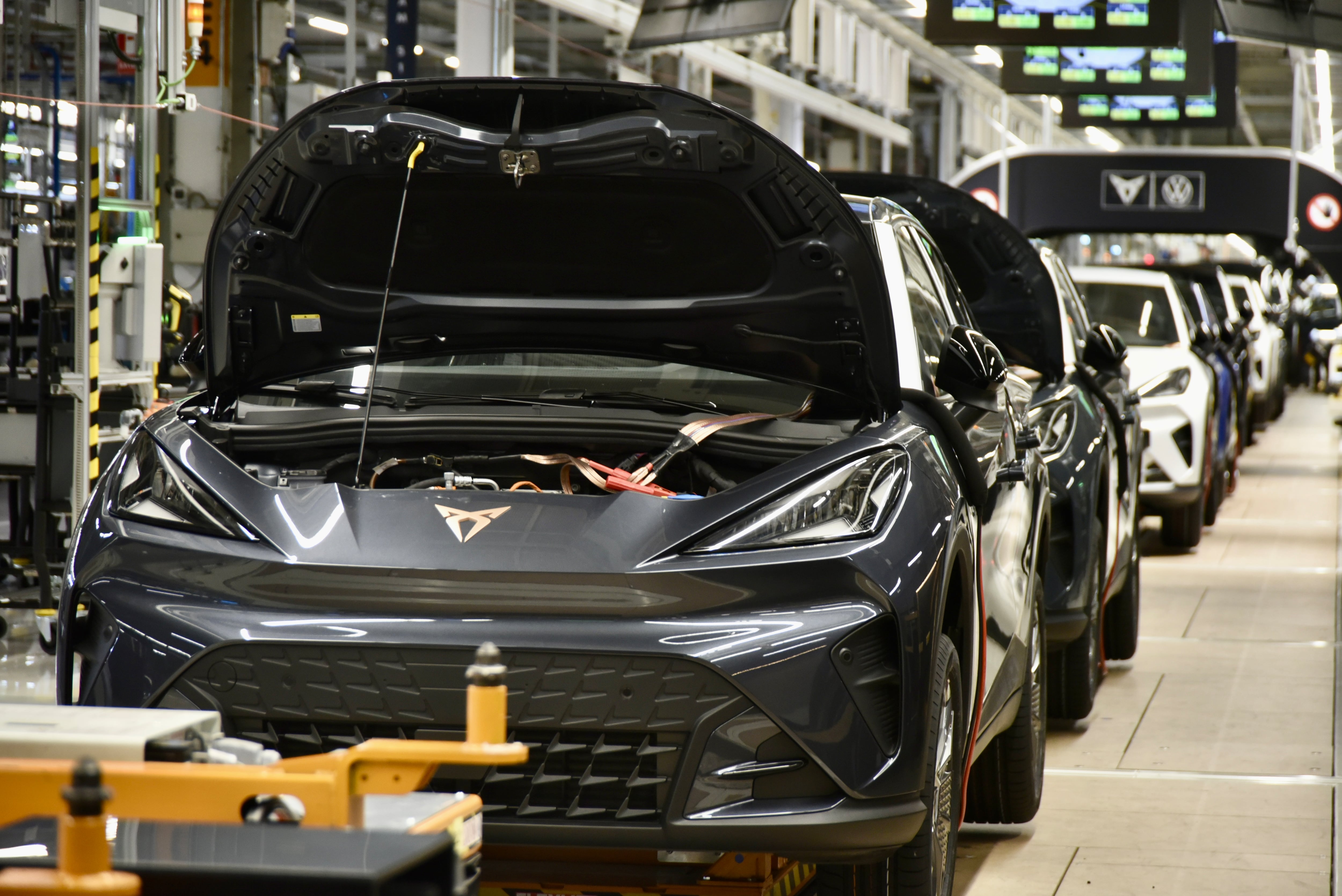 The industrial activity of the euro zone manages to pick up in July despite short-term doubts due to the international environment