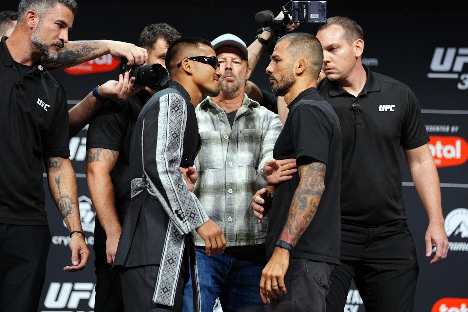 UFC Tonight: What Time Does The UFC 331 Fight Card Start?