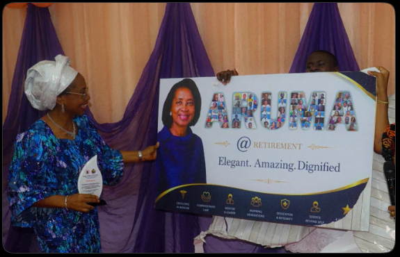 Elizabeth Disu, Efunbo Dosekun and the children of Kano