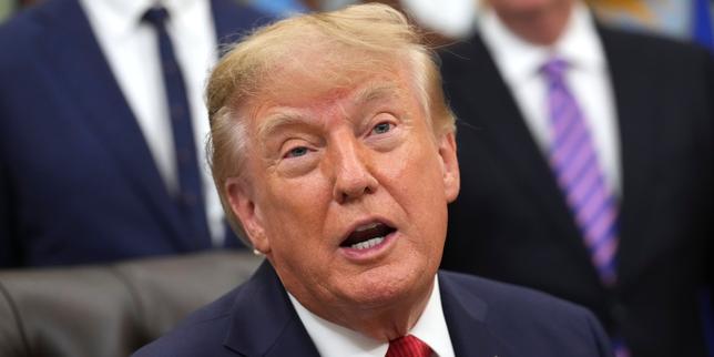 Trump signs Graham Bill, imposing new sanctions against Russia