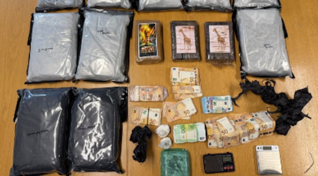 Two women arrested after cannabis and suspected cocaine seized in Dublin