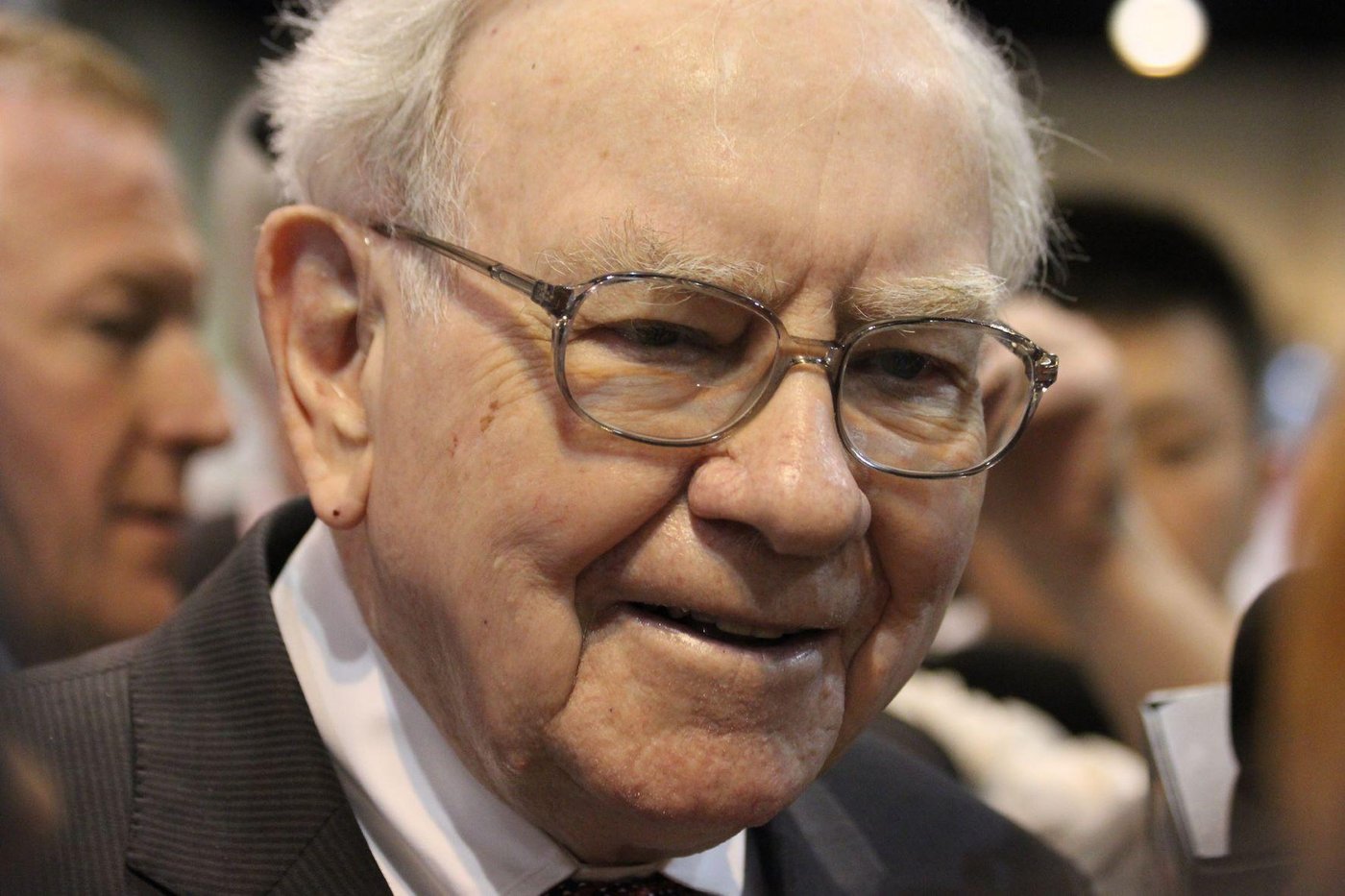 Warren Buffett's Successor, Greg Abel, Is Wagering Heavily on an AI-Driven Future