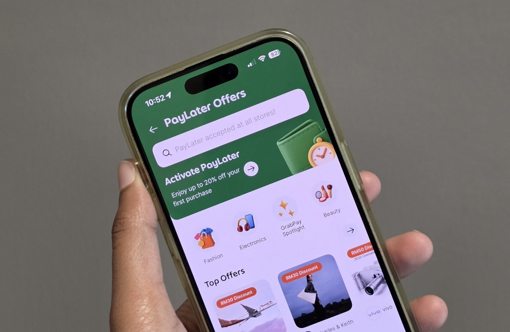 Grab PayLater now works on any DuitNow QR merchant, currently rolling out to selected users