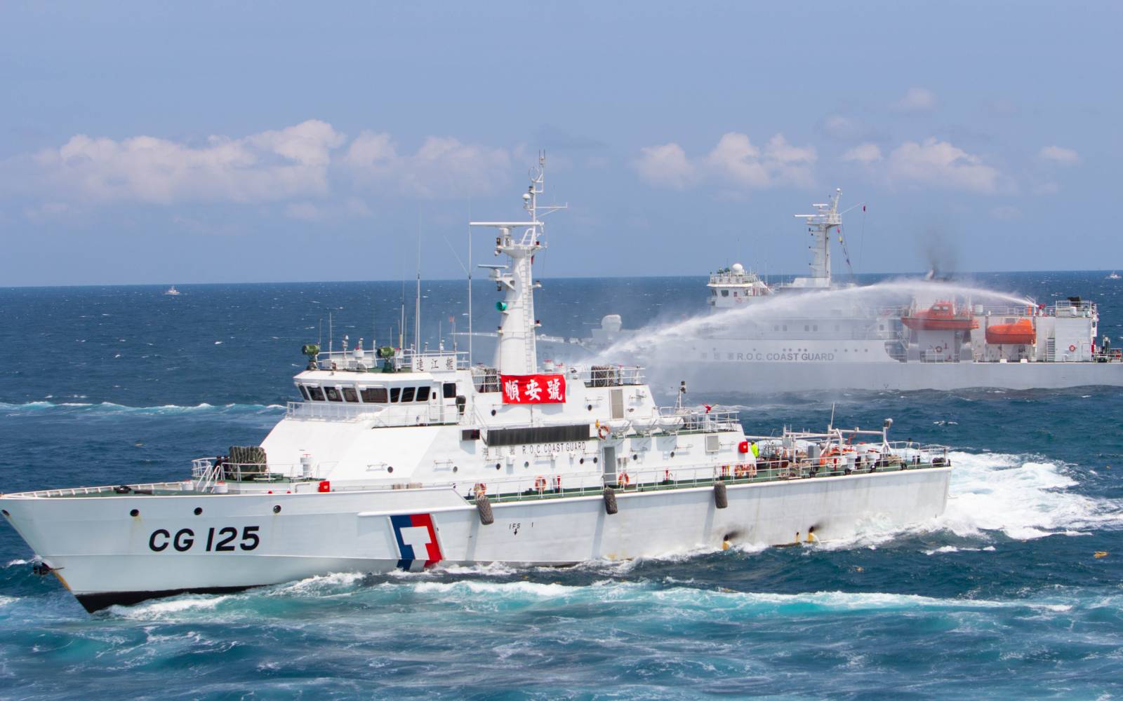 Taiwan says US training coast guard as China ramps up patrols