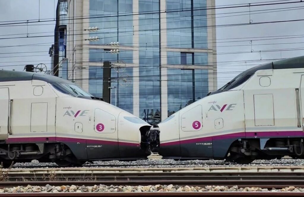 Alicante-Murcia rail passengers face nine days of disruption as replacement buses take over