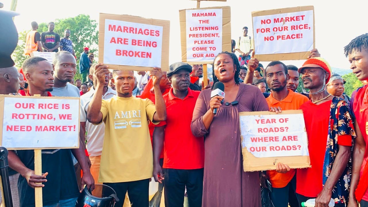 Unsold local rice and poor roads trigger protest in Shai-Osudoku District