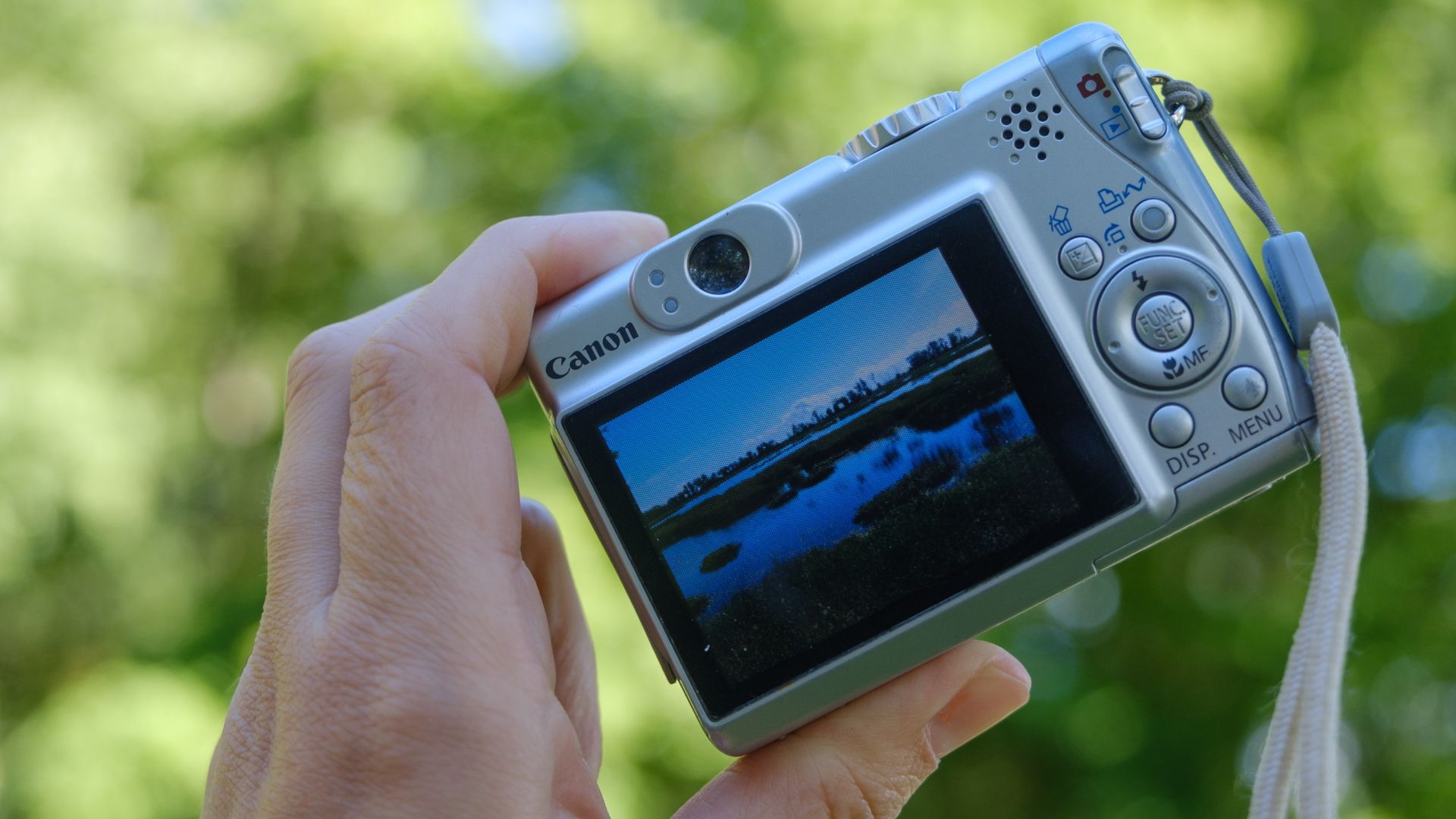 I’m a pro photographer, but I took a 20-year-old 6MP compact camera on vacation. I have no regrets