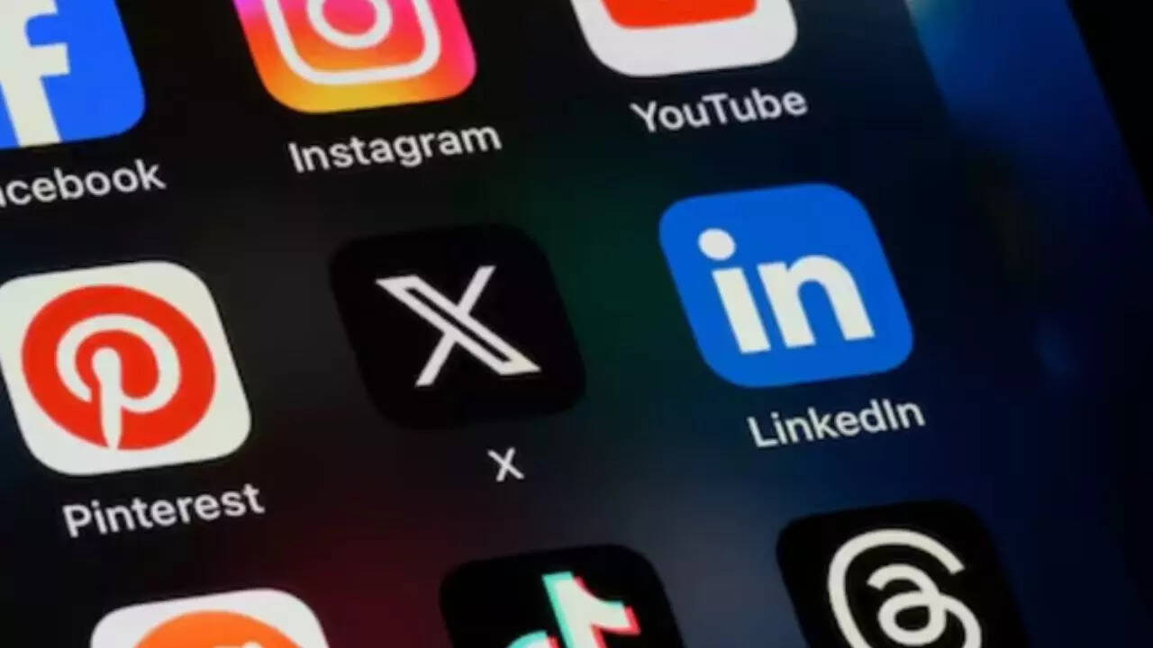 Social media firms urge caution on early Australia under-16 ban data