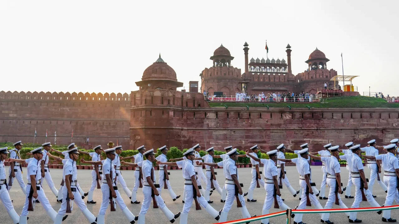 ‘Lal Qila ta nishana hove ga’: Delhi HC gets bomb threat day before Independence Day