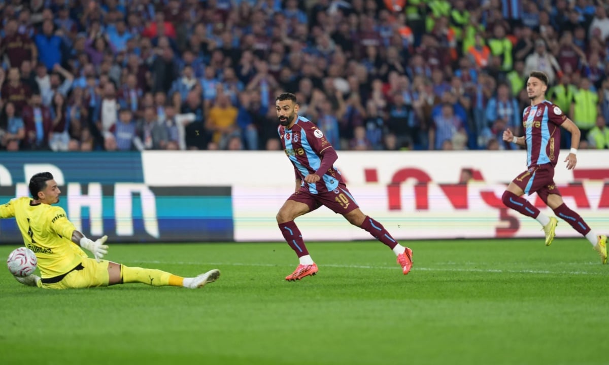 Turkey: Osimhen missing as Salah-inspired Trabzonspor thrash Galatasaray 4-0