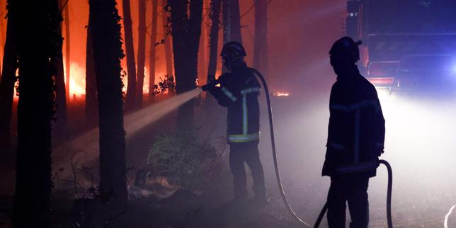 Wildfire forces evacuation of more than 500 people in southwest France