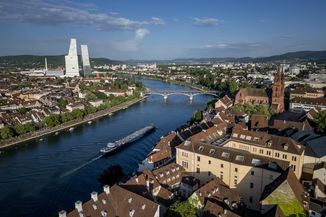 Swiss Economy Grows at Fastest Rate Since 2021