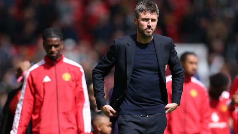 Carrick seeks to build on revival as Man United chase return to elite