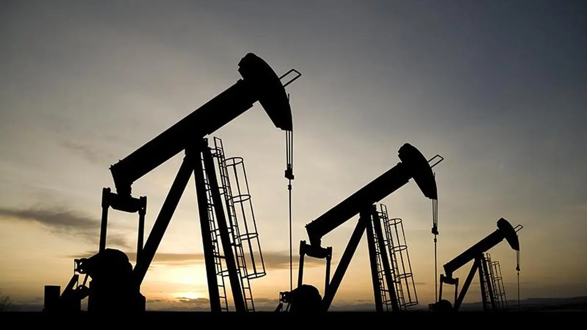 Indian refiners buy crude months ahead as Russia, Hormuz supply risks mount