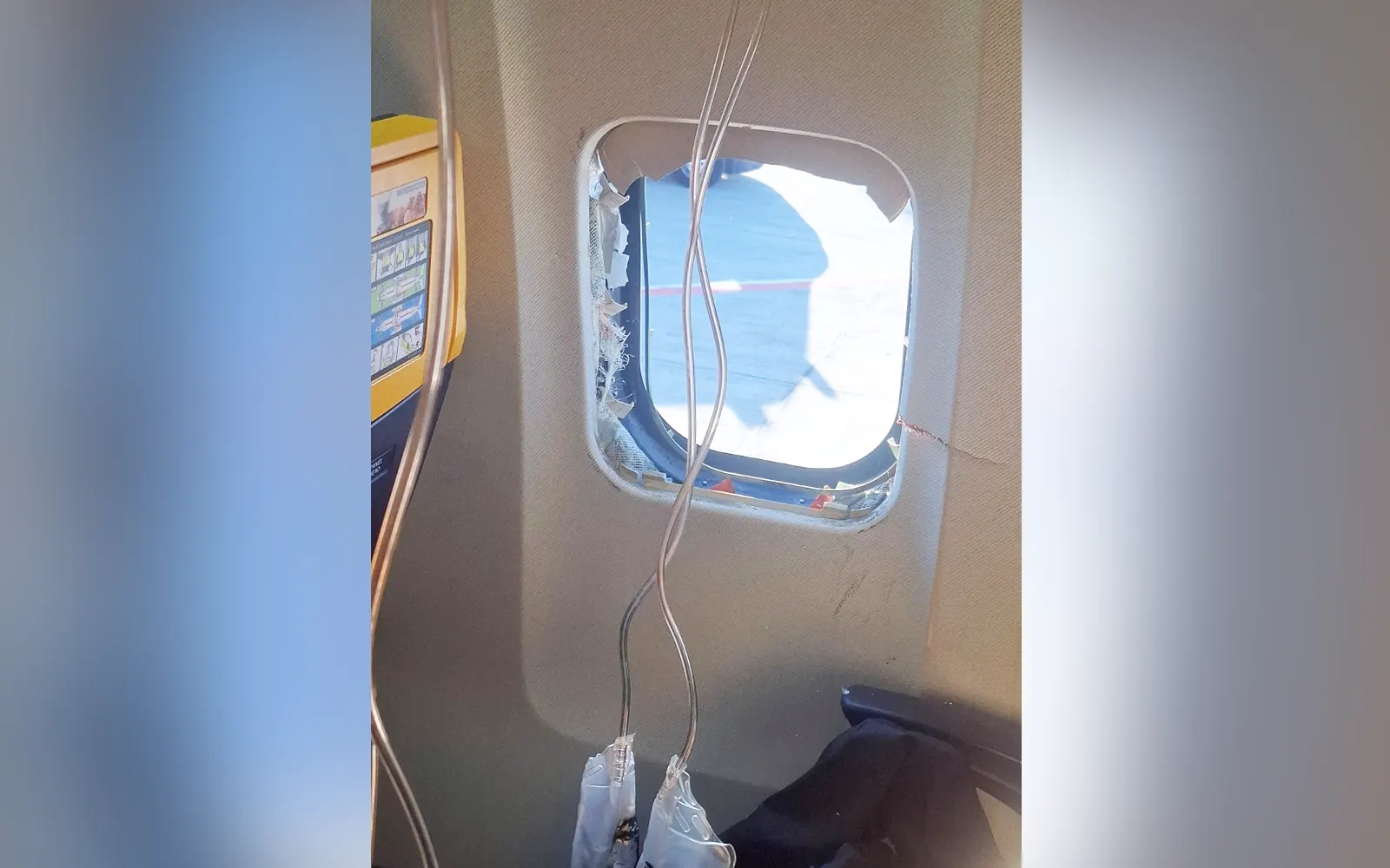 Engine fragments caused Ryanair flight to lose pressure