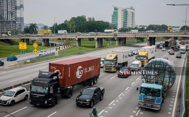 NKVE traffic diversion in both directions for six months
