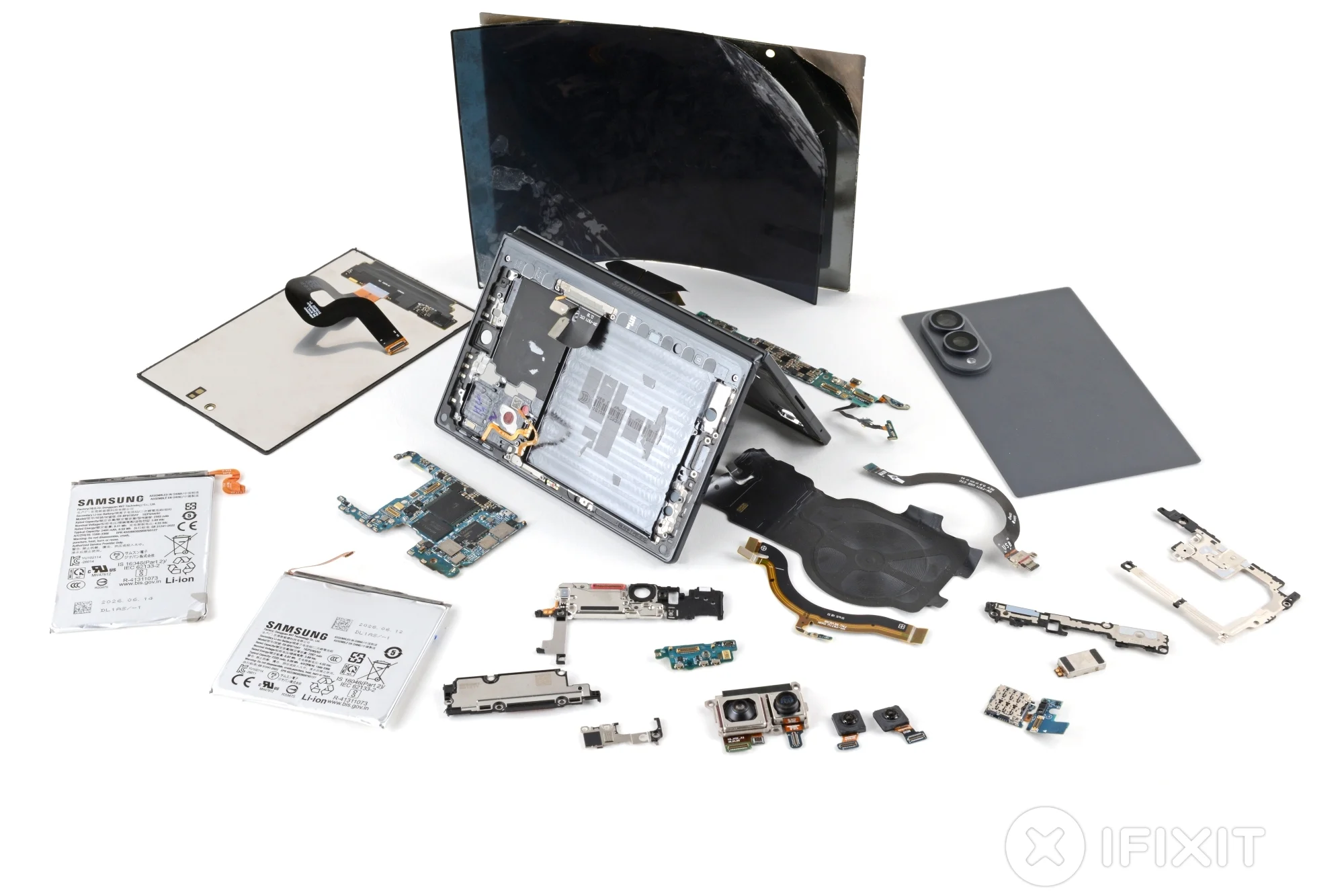 iFixit Tears Down Samsung Galaxy Z Fold8; Gives It Provisional 4/10