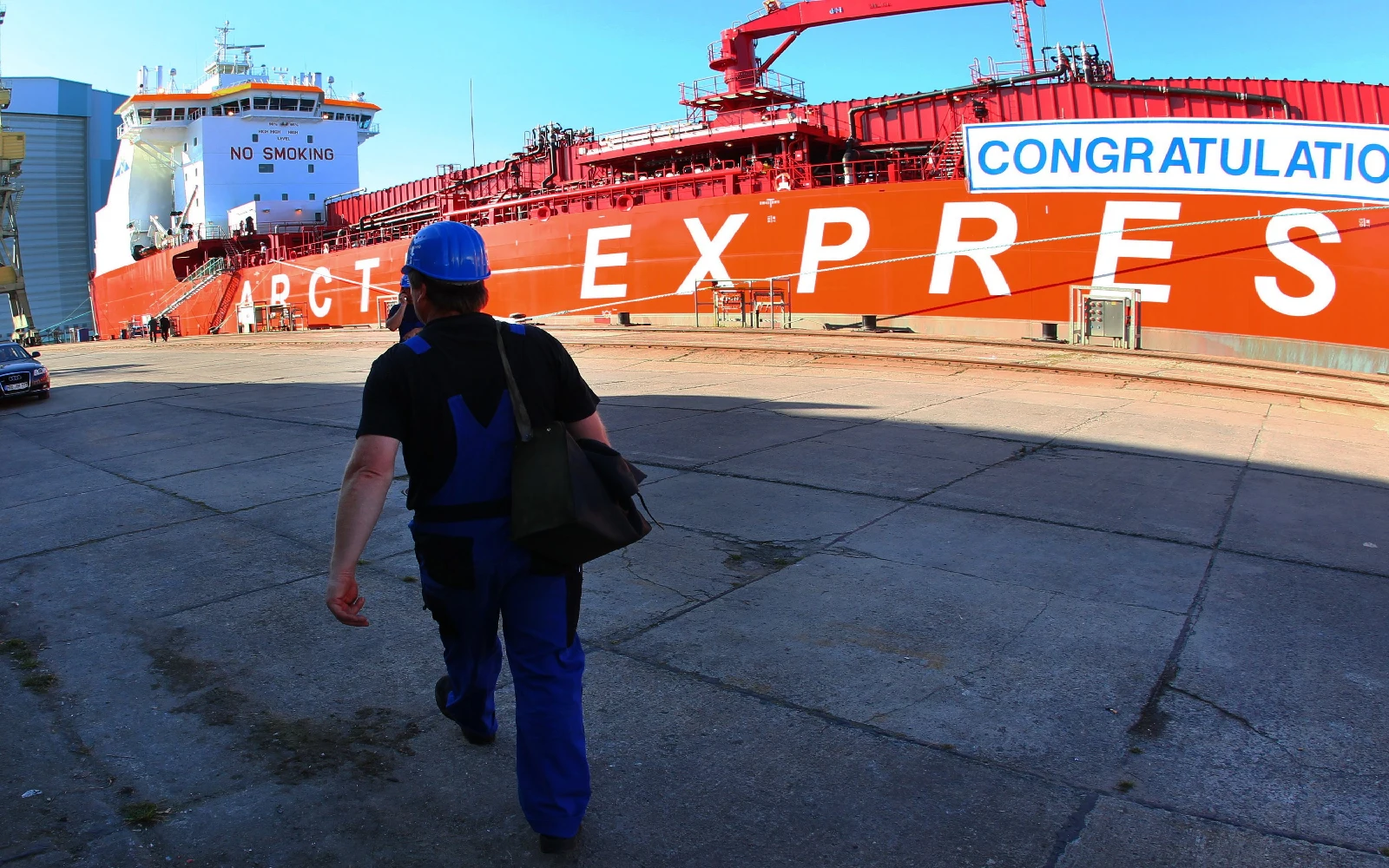 Chinese firm to launch Arctic shipping route till October