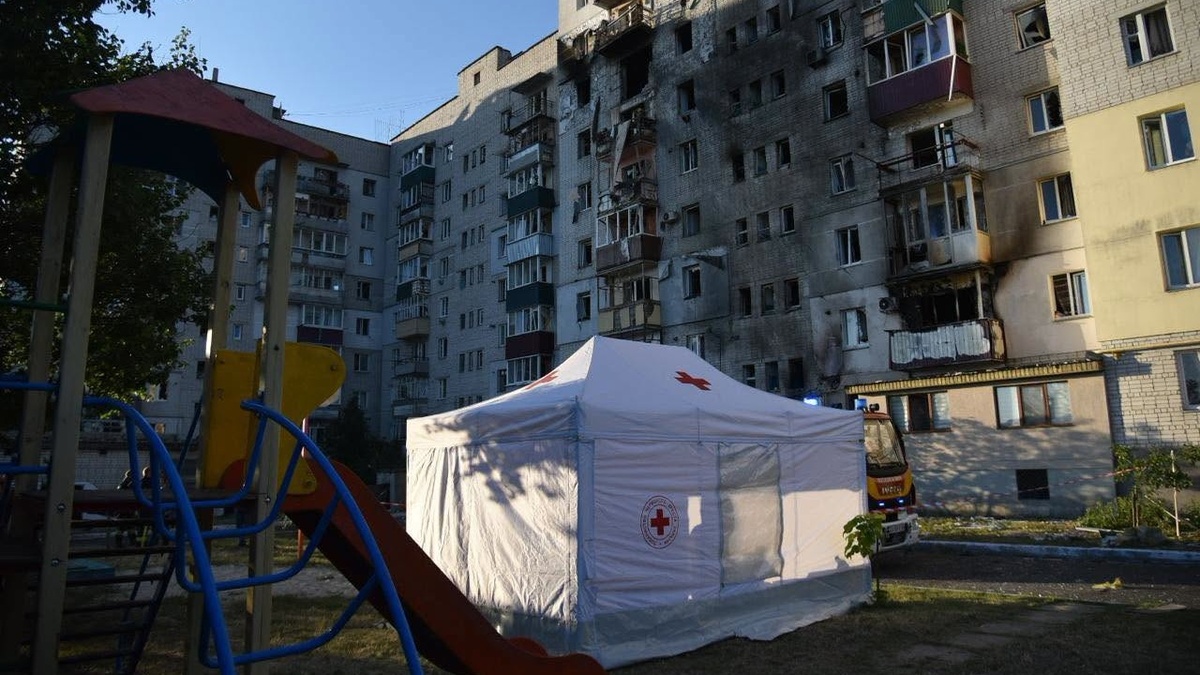 URCS opens aid station for victims of Russian airstrike in Smila