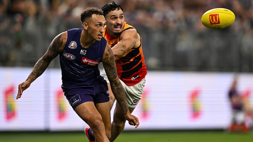 Live: Adelaide off to hot start as veteran ends season-long goal drought