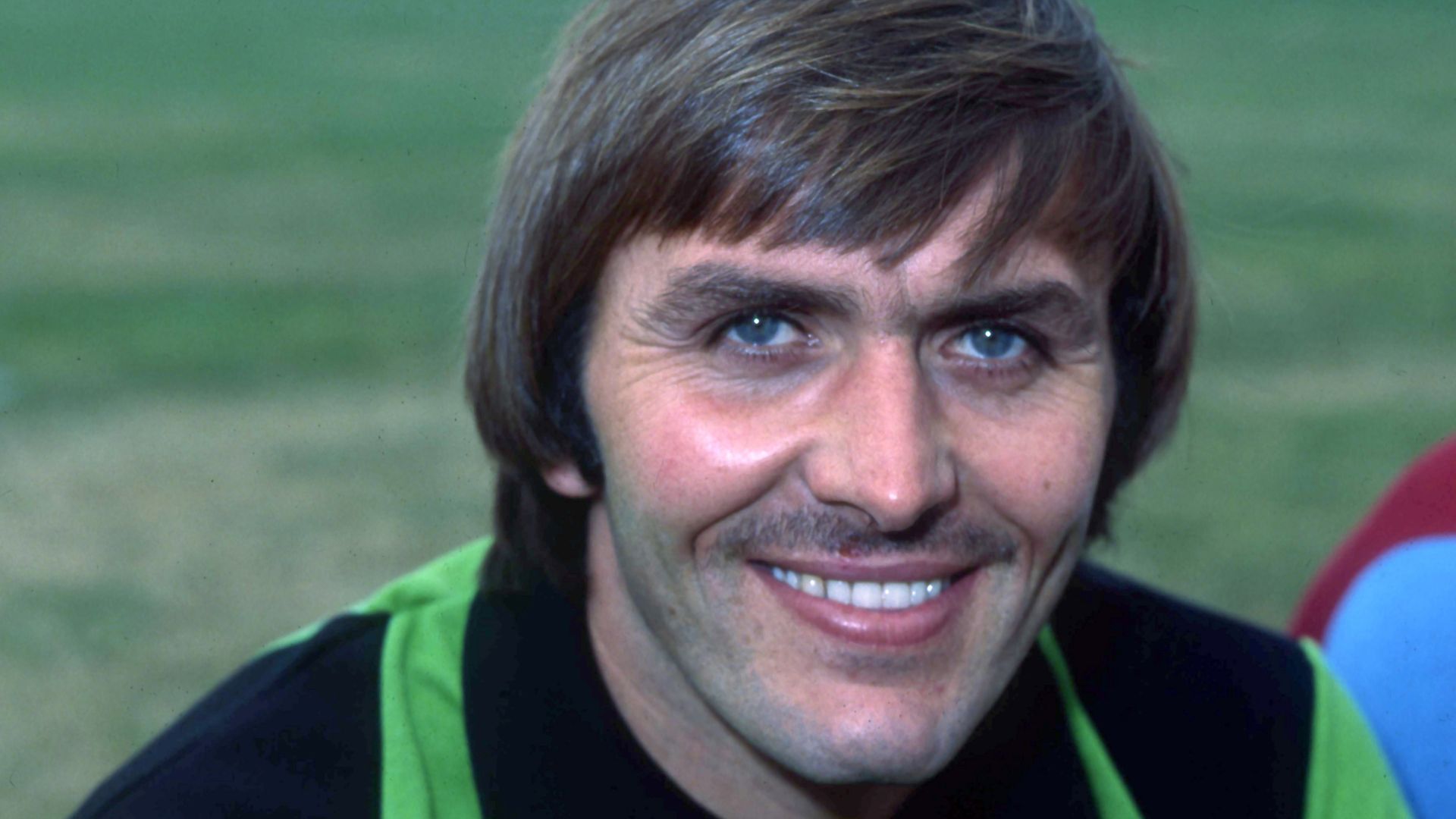 Former Aston Villa, Arsenal and Man Utd goalkeeper Jimmy Rimmer dies