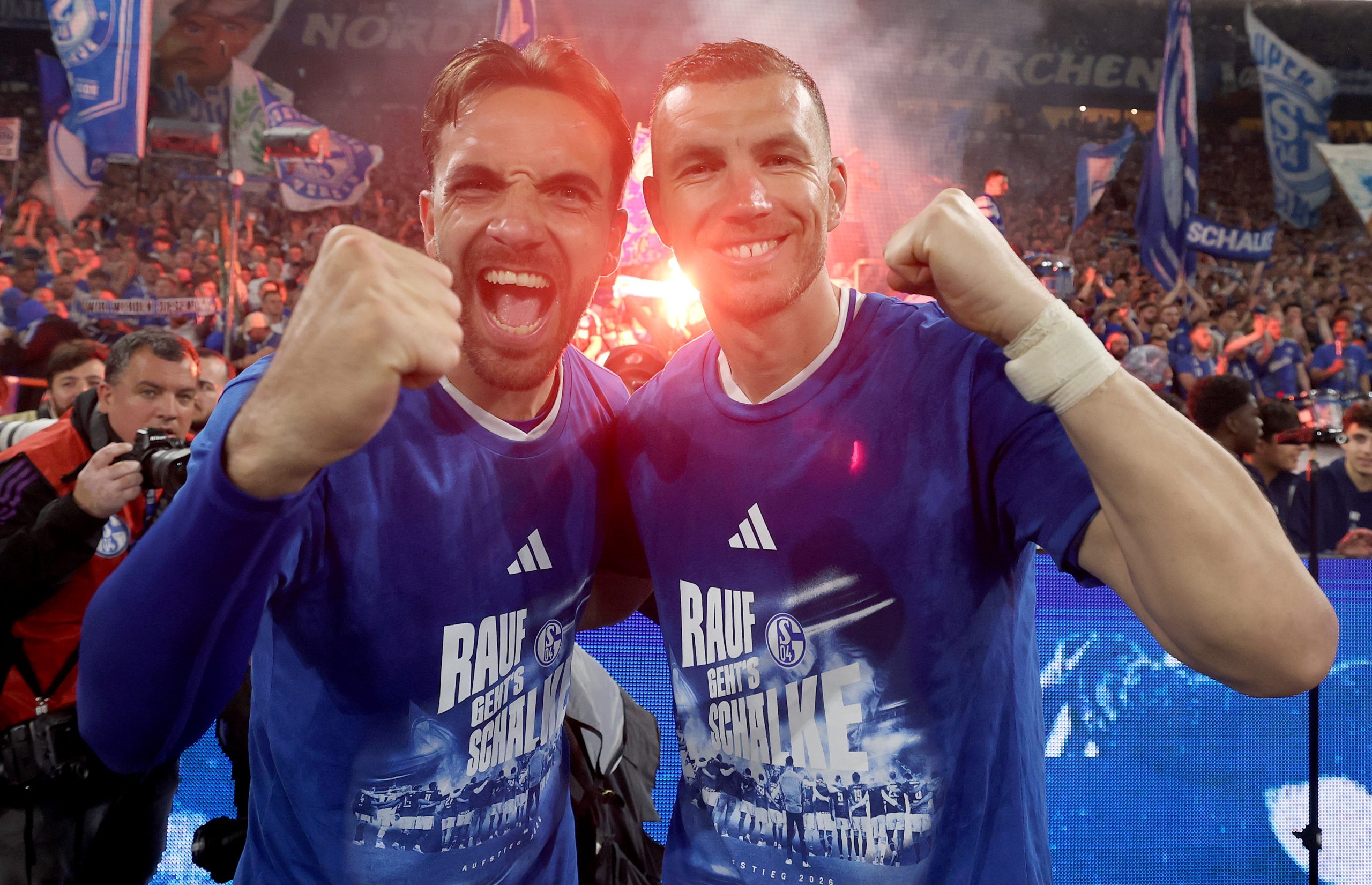 Official | Schalke 04 sign ‘still hungry’ Edin Dzeko to contract extension