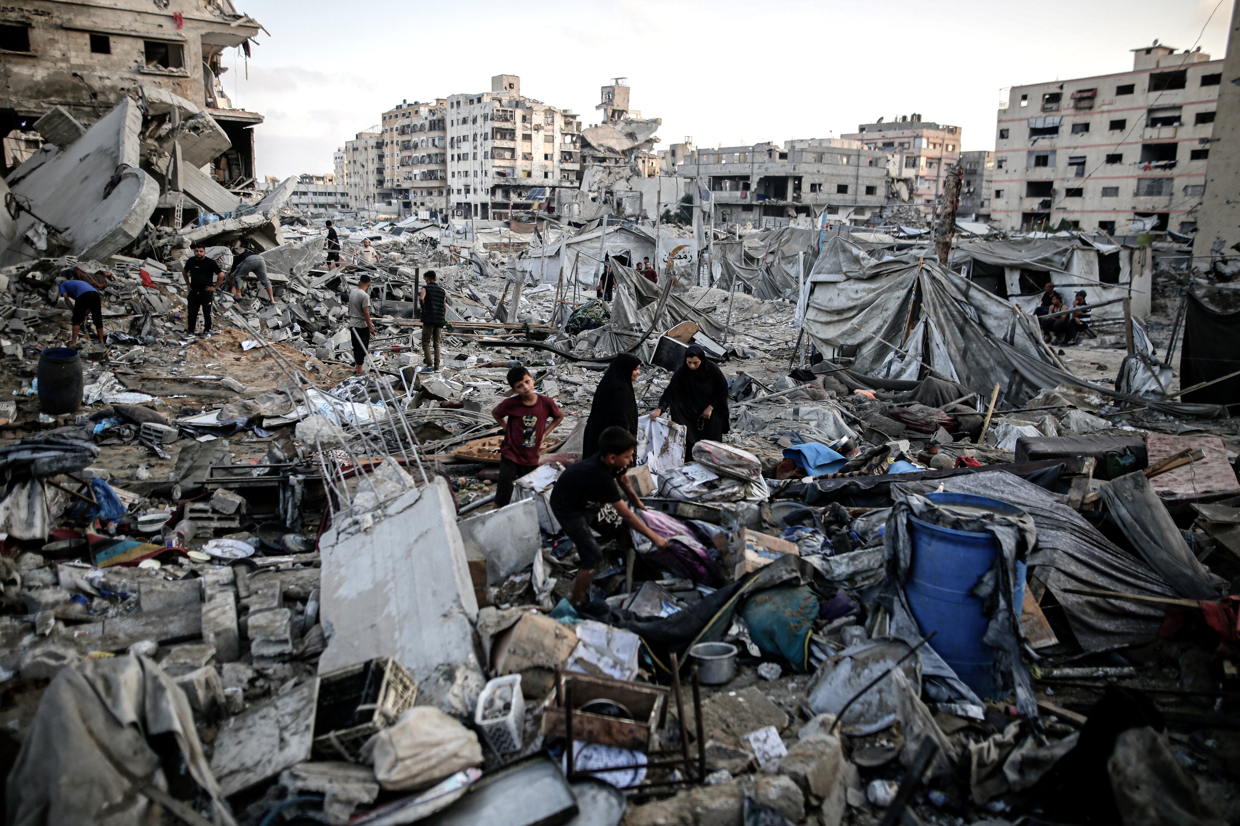 UK goes to court to block Palestinian mother travelling from Gaza for medical treatment