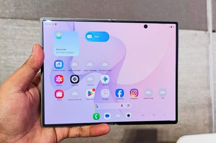 Galaxy phones may finally get a basic privacy feature Samsung missed